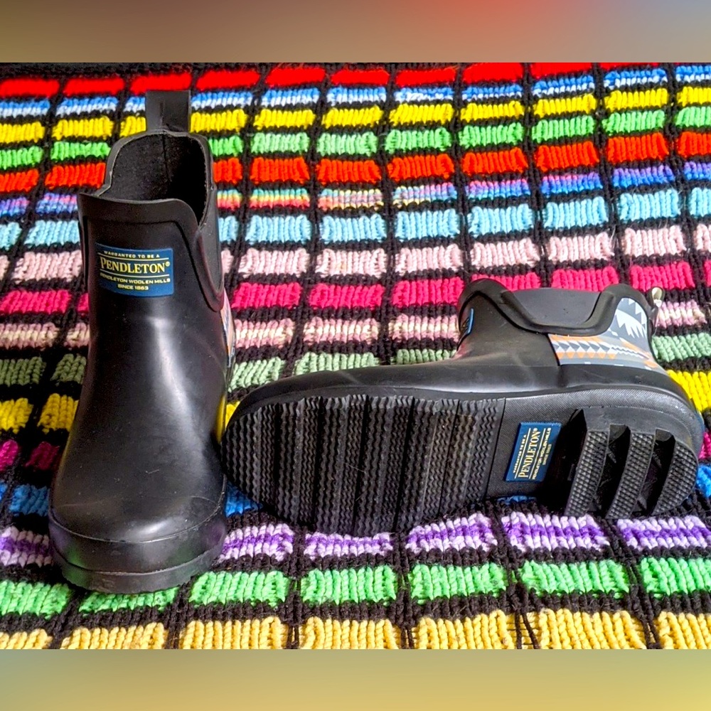 Pendleton rain boots